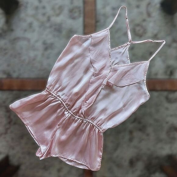 Vtg baby pink faux wrap ruffle trim romper - Picture 4 of 16